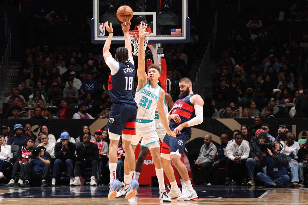 球在国际舞 球在国际舞